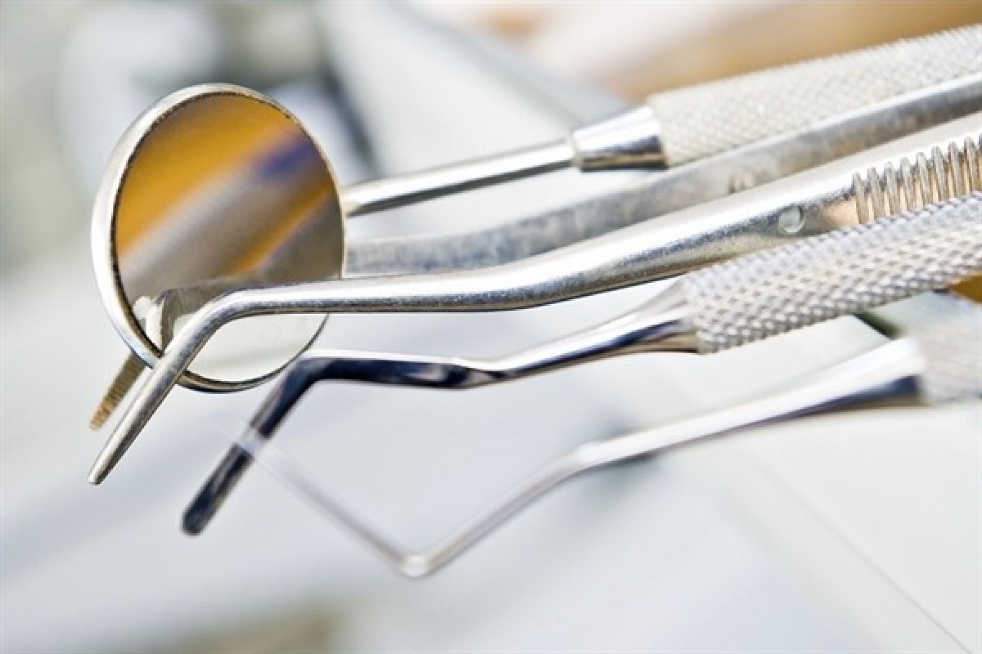 nine-essential-dental-books-every-dental-student-should-have