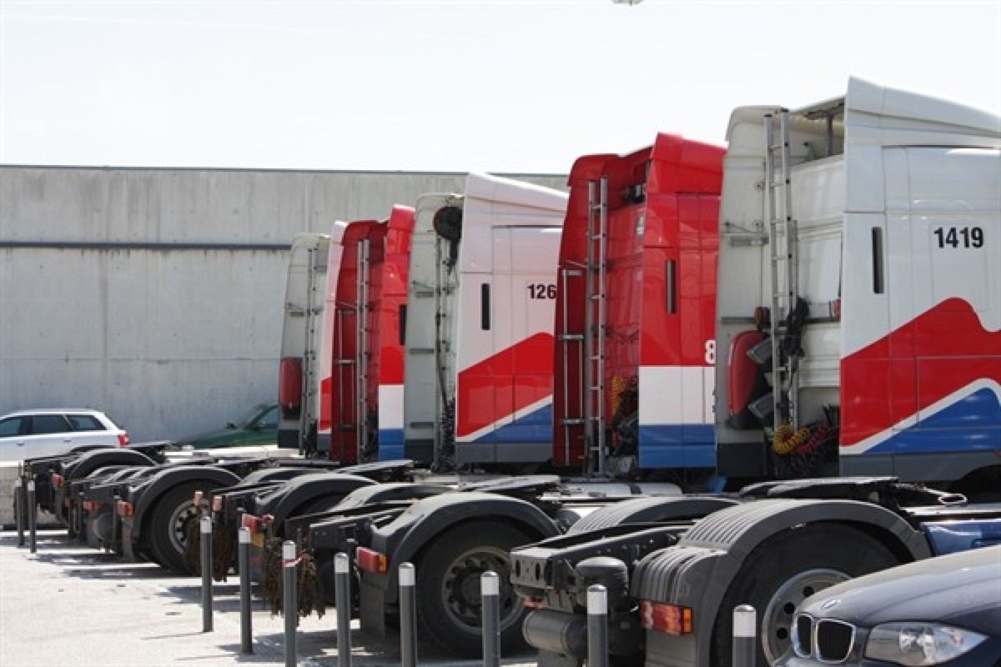 what-is-the-difference-between-cdl-a-cdl-b-and-class-c-licenses-for-commercial-truck-driving