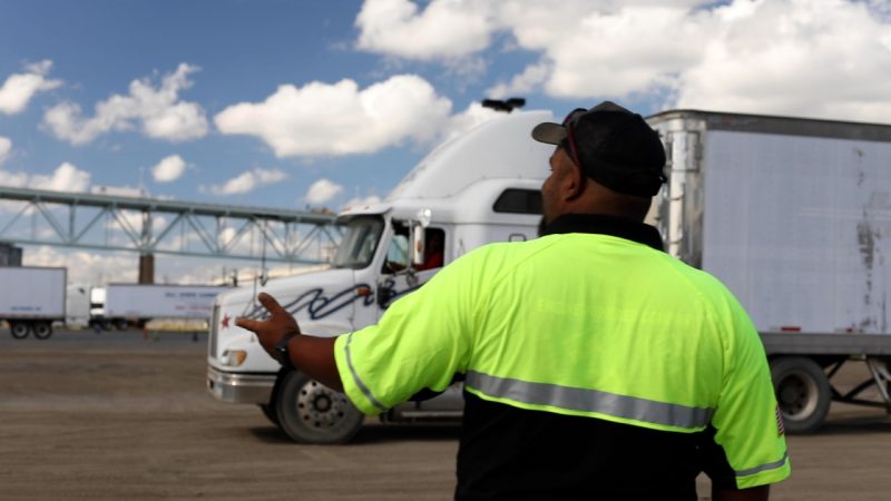 Image about What is Entry-Level Commercial Driver Training?
